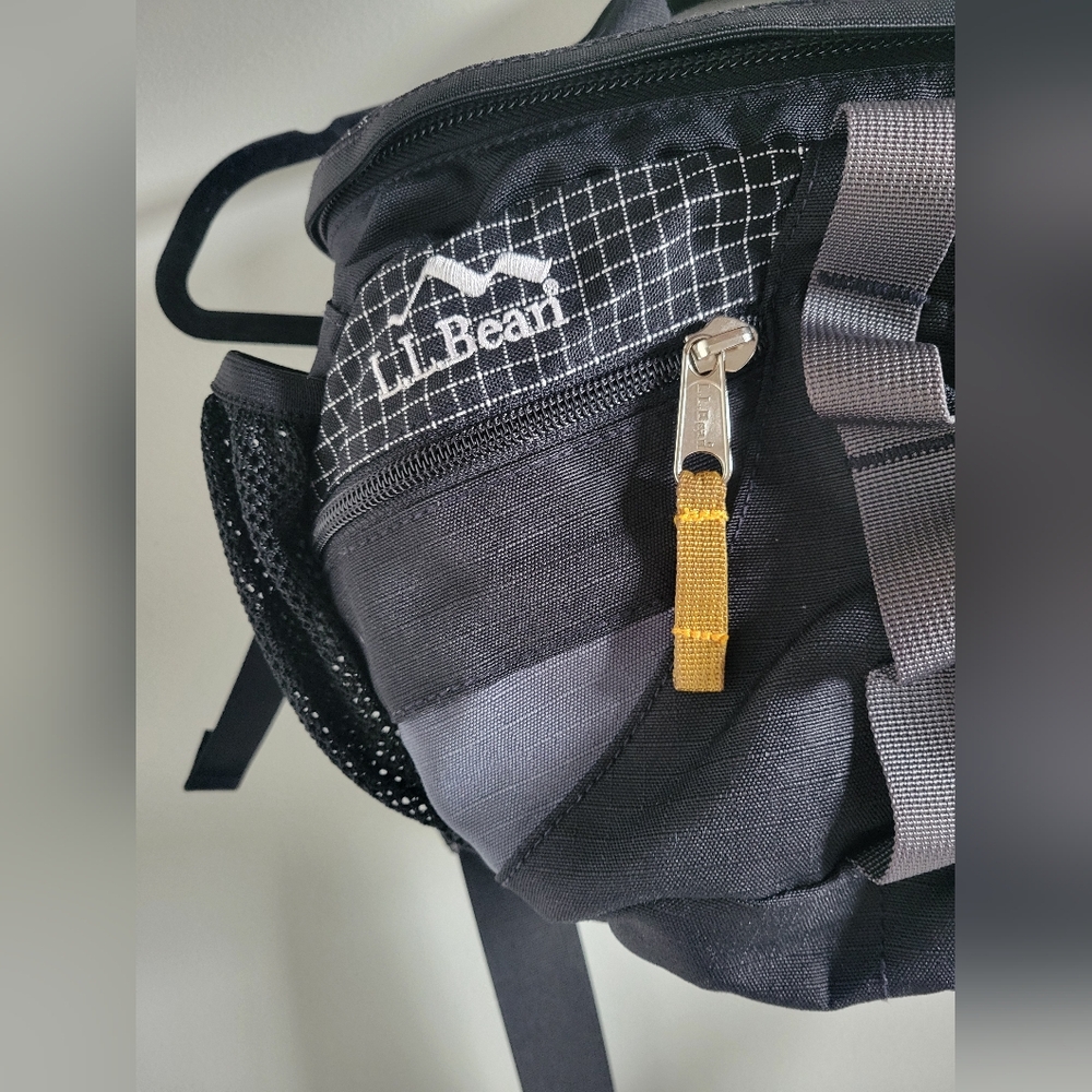 Vintage 90s L.L. Bean Waist Pack Crossbody Bag Hiking Pack Black and Yellow - Picture 3 of 11